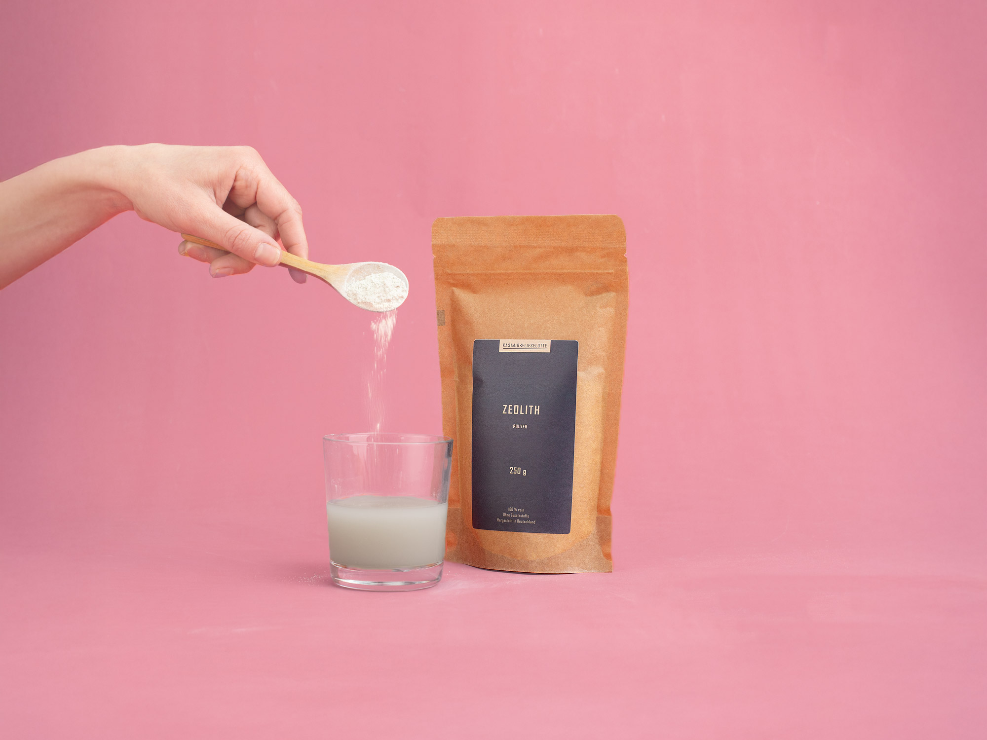 Zeolith Klinoptilolith im Glas